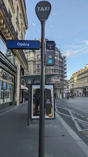 photos de station de taxi Paris 2