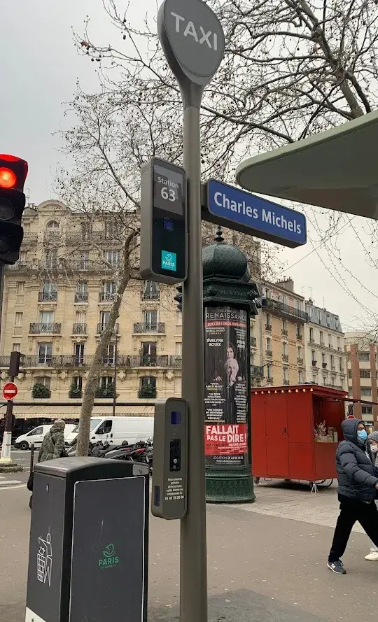 photos de station de taxi Paris 15