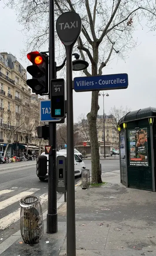 photos de station de taxi Paris 17
